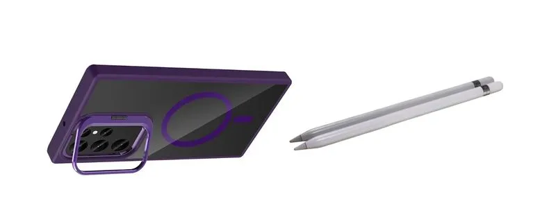 Kılıf takılıyken S Pen yuvasından kalemin çıkarılışını gösteren yakın çekim